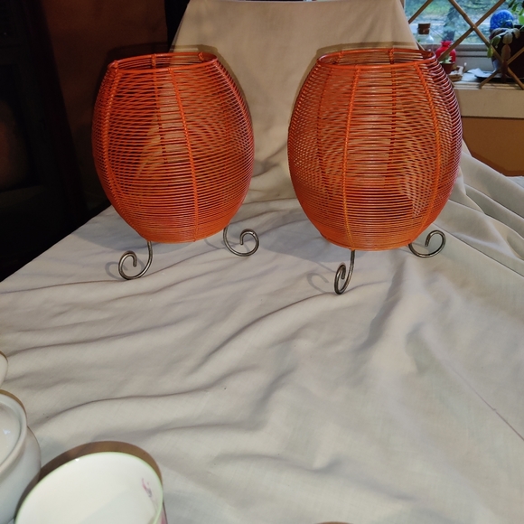 Pair Metal Patio Lanterns Oval Wire Baskets, Candle Holders 11" Tall Refurbished - Picture 12 of 16